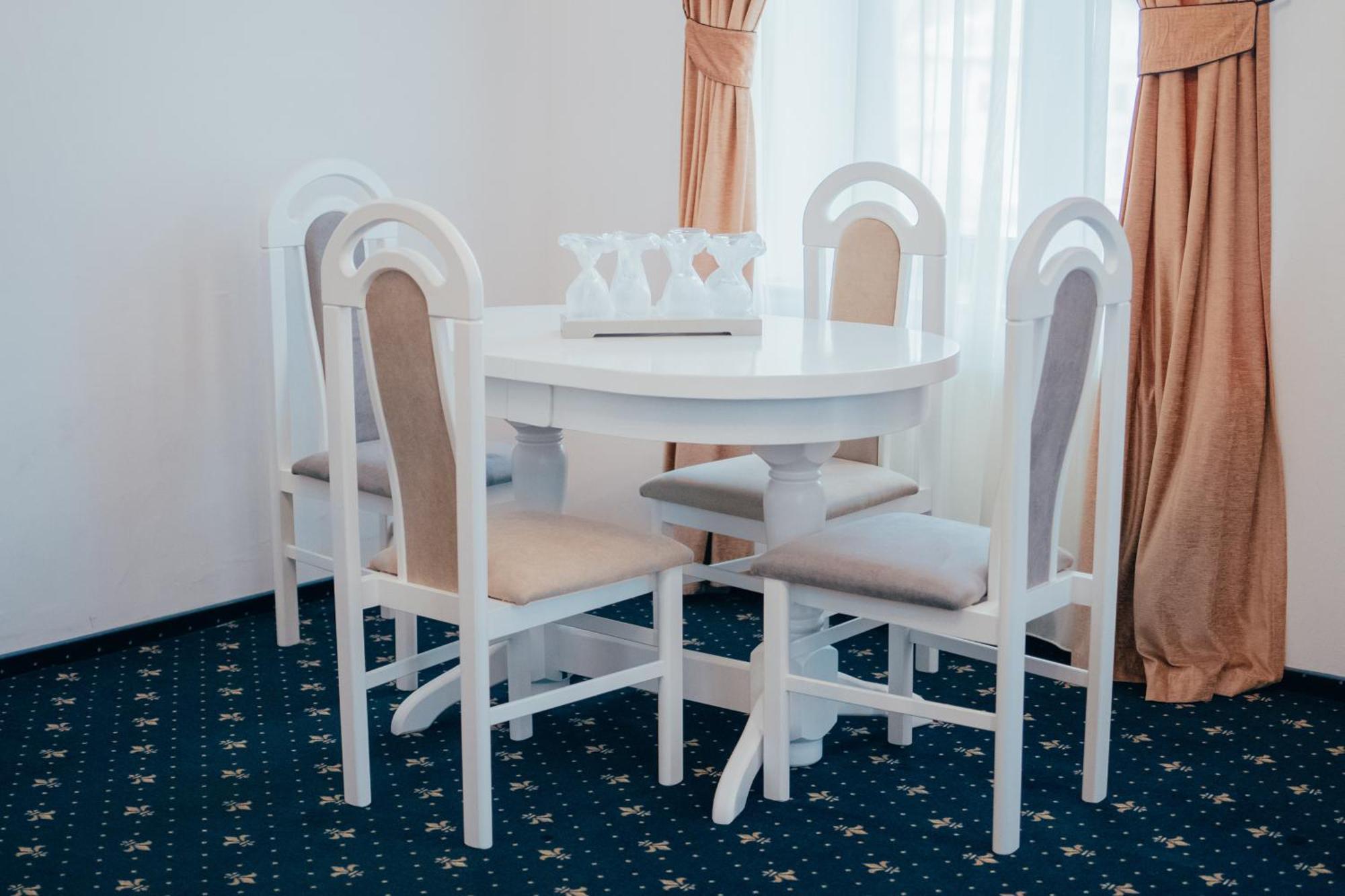 Hotel Carol - Ватра-Дорней Экстерьер фото